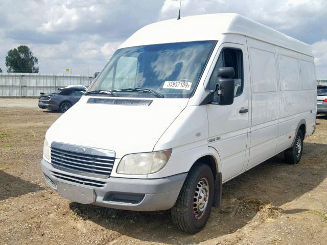 WDYPD744465968708 - 2006 FREIGHTLINER SPRINTER 2 WHITE photo 2