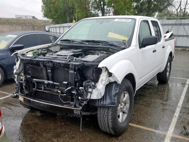 1N6AD0ER9AC411605 - 2010 NISSAN FRONTIER C WHITE photo 2