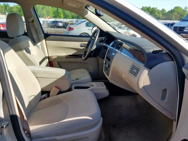 2G4WC582X81157986 - 2008 BUICK LACROSSE C TAN photo 5