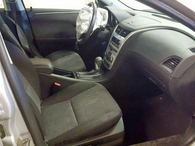 1G1ZC5EUXCF129266 - 2012 CHEVROLET MALIBU 1LT SILVER photo 5