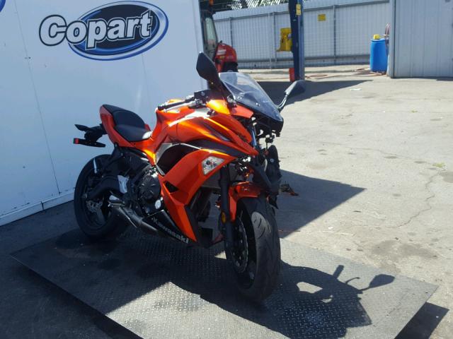 JKAEXEJ15HDA01555 - 2017 KAWASAKI EX650 J ნარინჯისფერი ფოტო 1