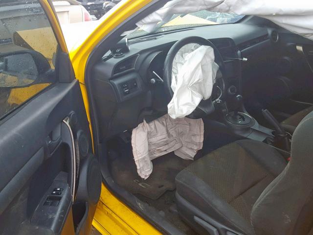 JTKJF5C70C3024593 - 2012 TOYOTA SCION TC ყვითელი ფოტო 9
