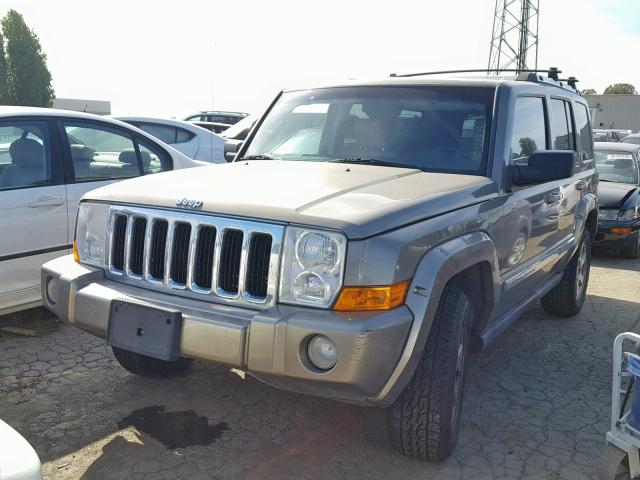 1J8HH58NX6C125922 - 2006 JEEP COMMANDER GOLD photo 2