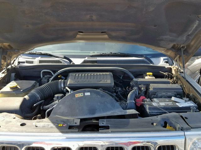 1J8HH58NX6C125922 - 2006 JEEP COMMANDER GOLD photo 7