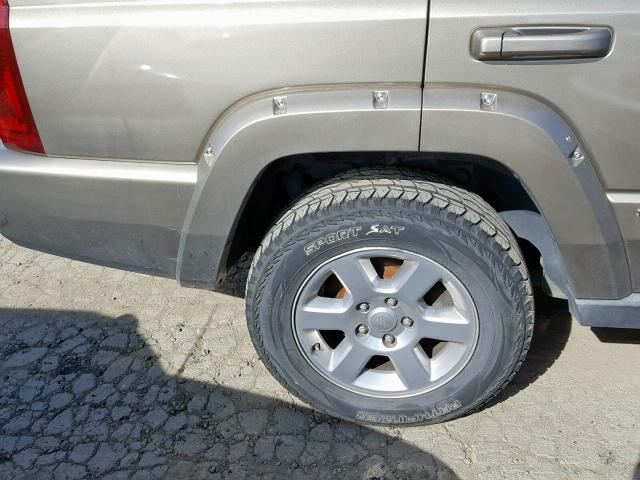 1J8HH58NX6C125922 - 2006 JEEP COMMANDER GOLD photo 9