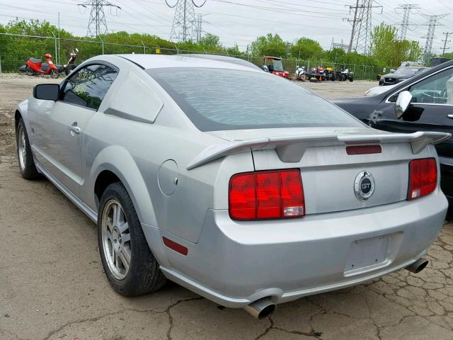 1ZVFT82H465159339 - 2006 FORD MUSTANG GT SILVER photo 3