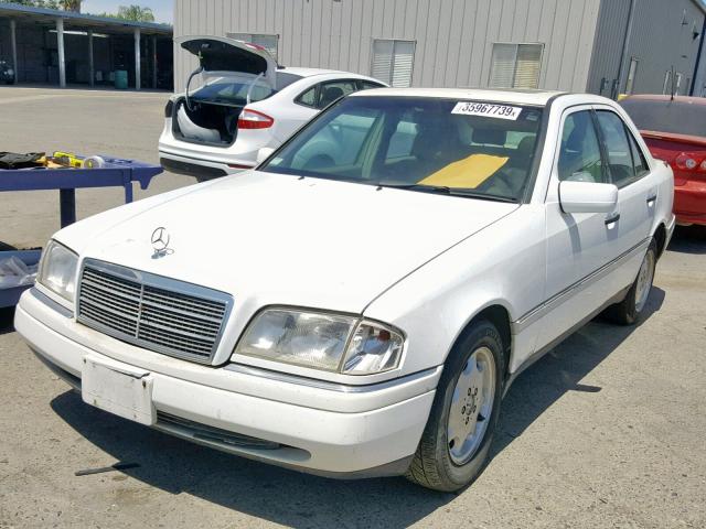 WDBHA22E7TF342825 - 1996 MERCEDES-BENZ C 220 WHITE photo 2