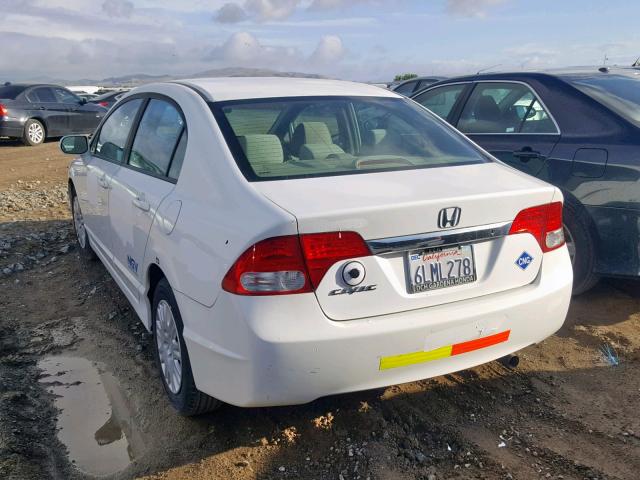 19XFA4F59AE000041 - 2010 HONDA CIVIC GX WHITE photo 3