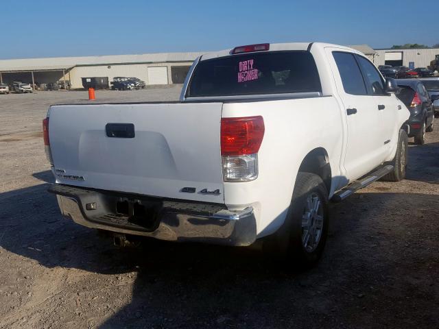 5TFDW5F19BX175712 - 2011 TOYOTA TUNDRA CREWMAX SR5  photo 4