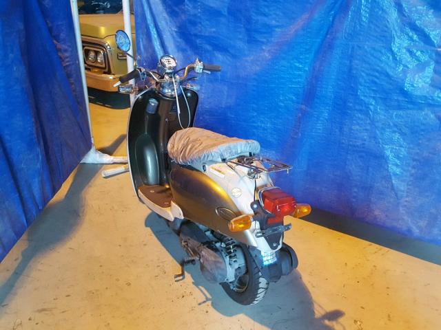 JYASA17A13A012517 - 2003 YAMAHA YJ50 GRAY photo 3