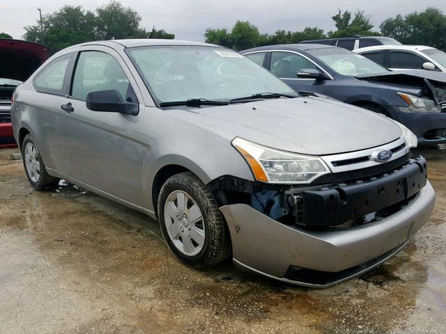 1FAHP32N48W286202 - 2008 FORD FOCUS S/SE GRAY photo 1