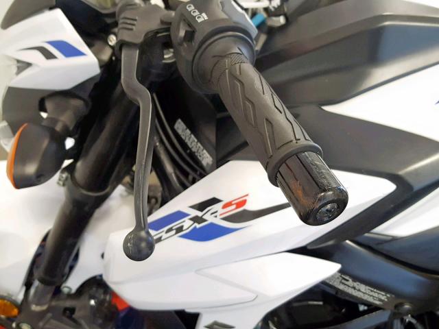 JS1C533D6K7100087 - 2019 SUZUKI GSX-S750 WHITE photo 10