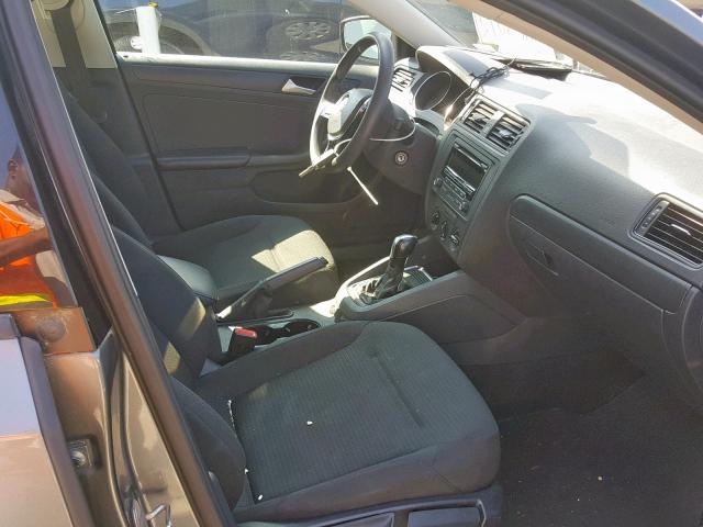 3VW2K7AJ6FM348164 - 2015 VOLKSWAGEN JETTA BASE GRAY photo 5