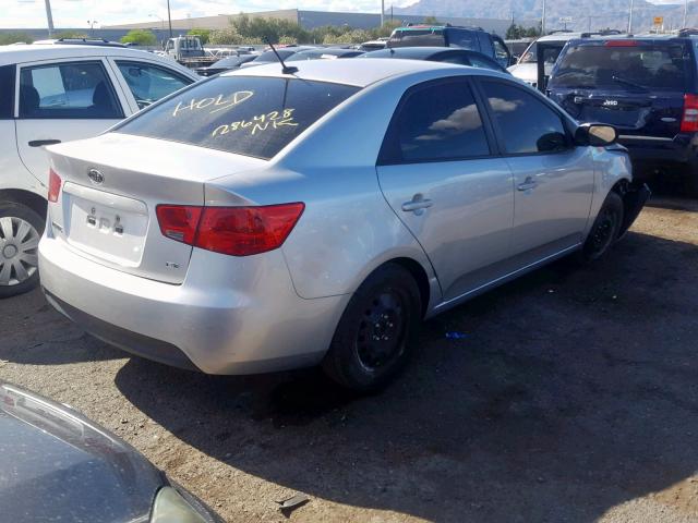 KNAFU4A29B5438119 - 2011 KIA FORTE EX SILVER photo 4