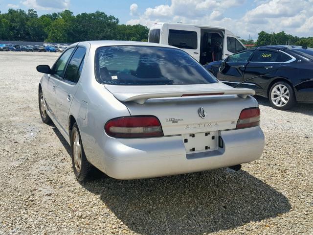 1N4BU31D2VC226696 - 1997 NISSAN ALTIMA XE SILVER photo 3