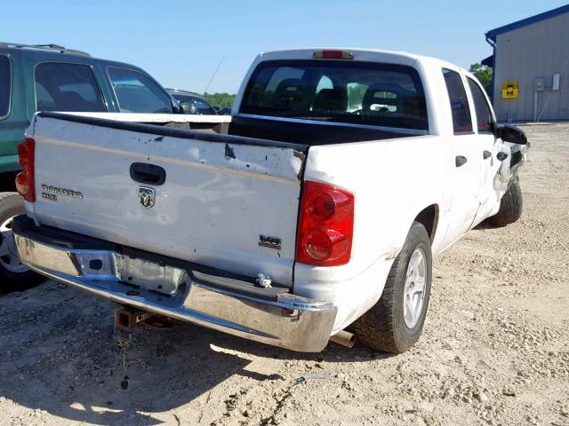 1D7HE48N25S218907 - 2005 DODGE DAKOTA QUA WHITE photo 4