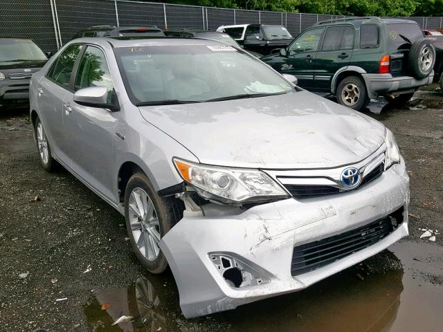 4T1BD1FK5EU115586 - 2014 TOYOTA CAMRY HYBR SILVER photo 1