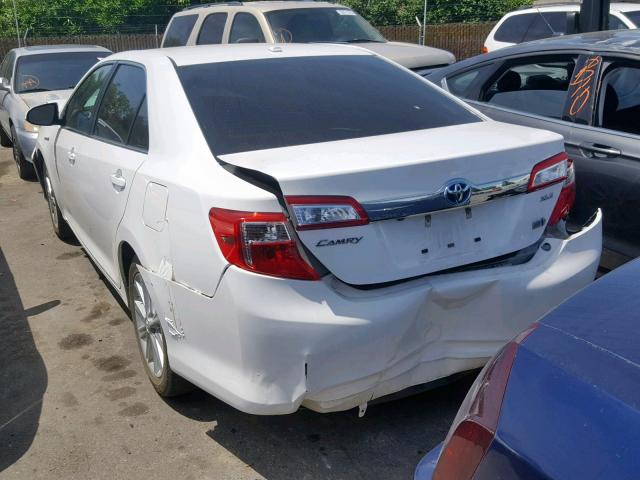 4T1BD1FK5EU108136 - 2014 TOYOTA CAMRY HYBR WHITE photo 3