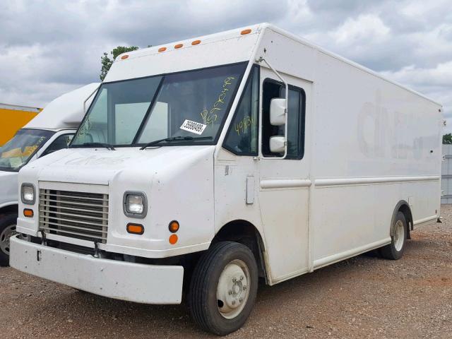 4UZAANBW86CW97078 - 2006 FREIGHTLINER CHASSIS M WHITE photo 2