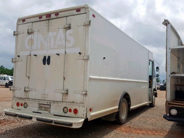 4UZAANBW86CW97078 - 2006 FREIGHTLINER CHASSIS M WHITE photo 4