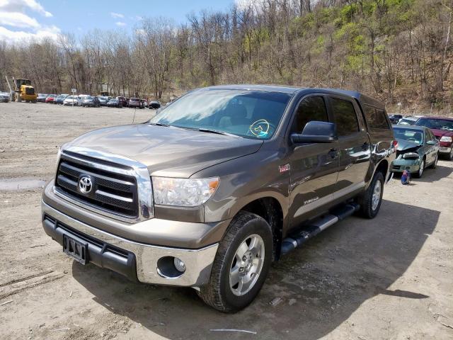 5TFDY5F11CX244968 - 2012 TOYOTA TUNDRA CREWMAX SR5  photo 2