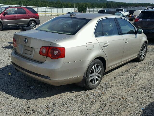 3VWSF71K26M766878 - 2006 VOLKSWAGEN JETTA 2.5 GOLD photo 4