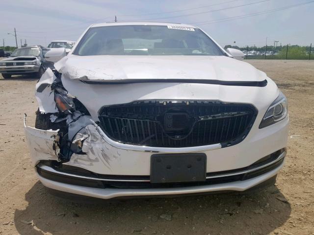 1G4ZR5SS4HU174033 - 2017 BUICK LACROSSE P WHITE photo 9