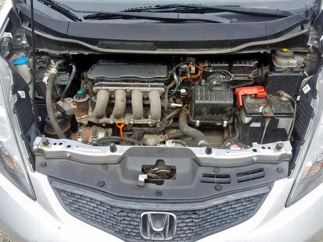 JHMGE8G32DC075364 - 2013 HONDA FIT SILVER photo 7