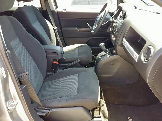 1C4NJCBA9FD386381 - 2015 JEEP COMPASS SP ვერცხლისფერი ფოტო 5