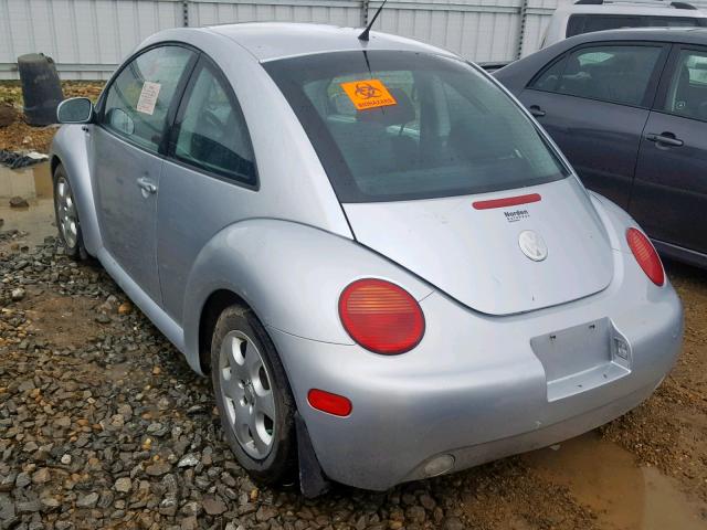 3VWCP21C73M402870 - 2003 VOLKSWAGEN NEW BEETLE ვერცხლისფერი ფოტო 3