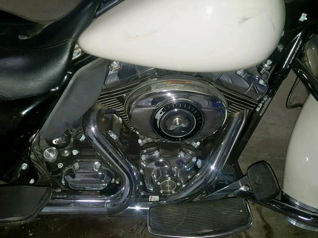 1HD1FMM159Y605108 - 2009 HARLEY-DAVIDSON FLHTP WHITE photo 7