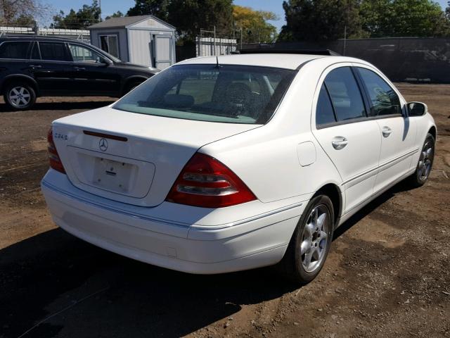 WDBRF61J53A418762 - 2003 MERCEDES-BENZ C 240 WHITE photo 4