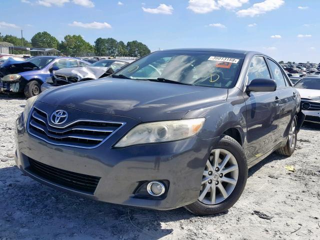 4T1BF3EK1BU194161 - 2011 TOYOTA CAMRY BASE GRAY photo 2