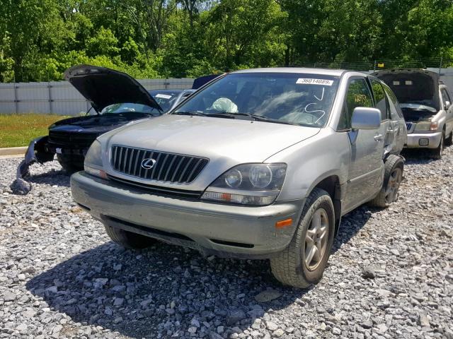 JT6HF10U6Y0158775 - 2000 LEXUS RX 300 SILVER photo 2