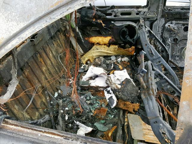 3VWCD21C52M410537 - 2002 VOLKSWAGEN NEW BEETLE მწვანე ფოტო 6