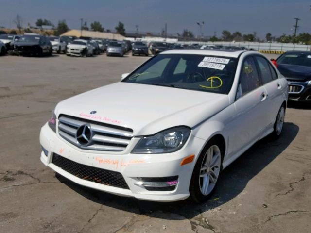 WDDGF4HB4DR283603 - 2013 MERCEDES-BENZ C 250 WHITE photo 2