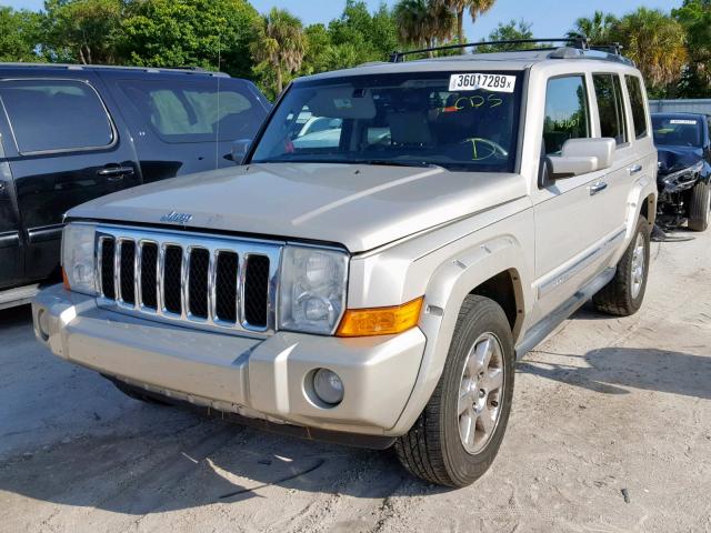 1J8HH68258C117077 - 2008 JEEP COMMANDER BEIGE photo 2