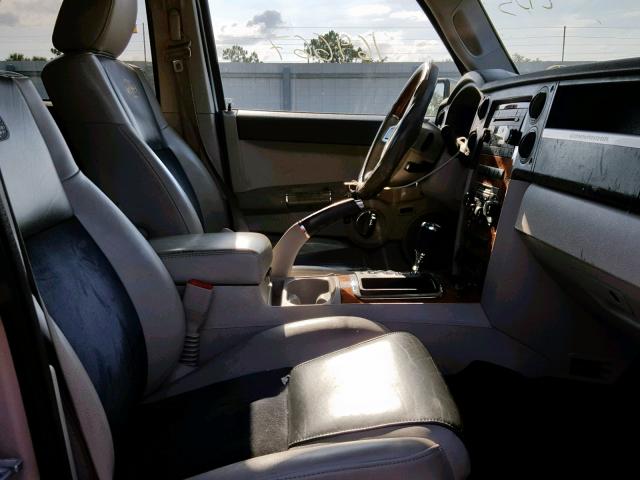 1J8HH68258C117077 - 2008 JEEP COMMANDER BEIGE photo 5