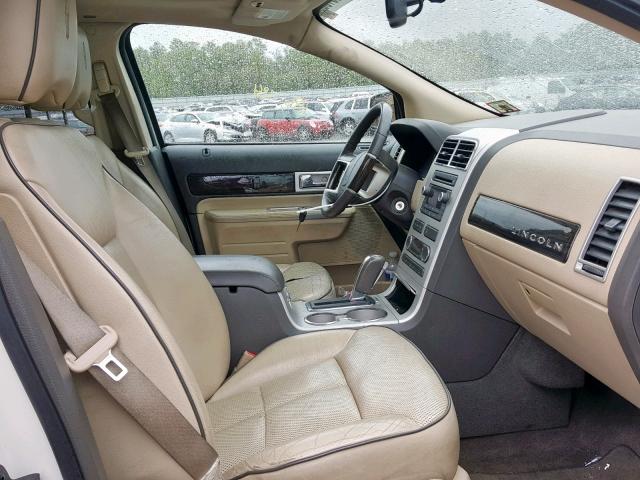 2LMDU88C08BJ16246 - 2008 LINCOLN MKX CREAM photo 5