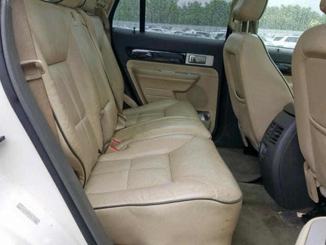 2LMDU88C08BJ16246 - 2008 LINCOLN MKX CREAM photo 6