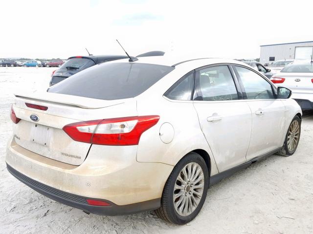 1FAHP3J25CL155197 - 2012 FORD FOCUS TITA WHITE photo 4