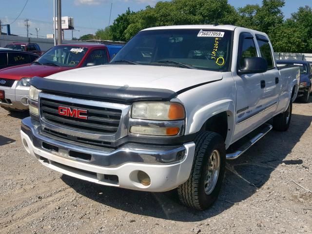 1GTHC23U66F129449 - 2006 GMC SIERRA C25 WHITE photo 2