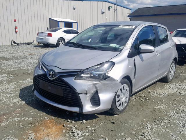 VNKKTUD32HA084170 - 2017 TOYOTA YARIS L SILVER photo 2