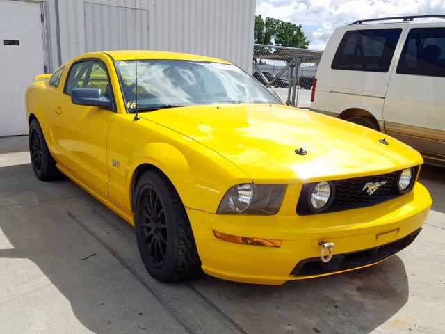 1ZVFT82H265135041 - 2006 FORD MUSTANG GT YELLOW photo 1