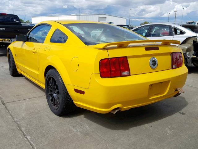 1ZVFT82H265135041 - 2006 FORD MUSTANG GT YELLOW photo 3