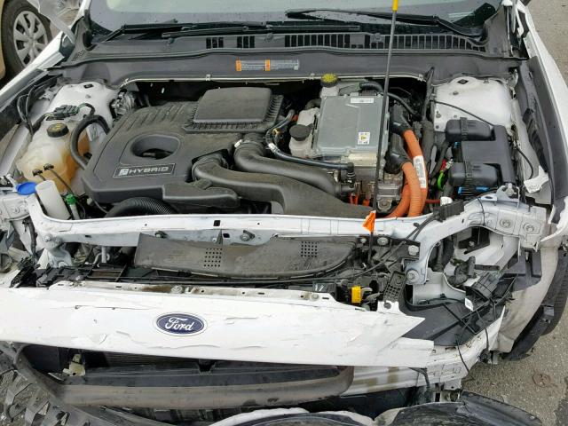 3FA6P0UU3HR142377 - 2017 FORD FUSION S H WHITE photo 7