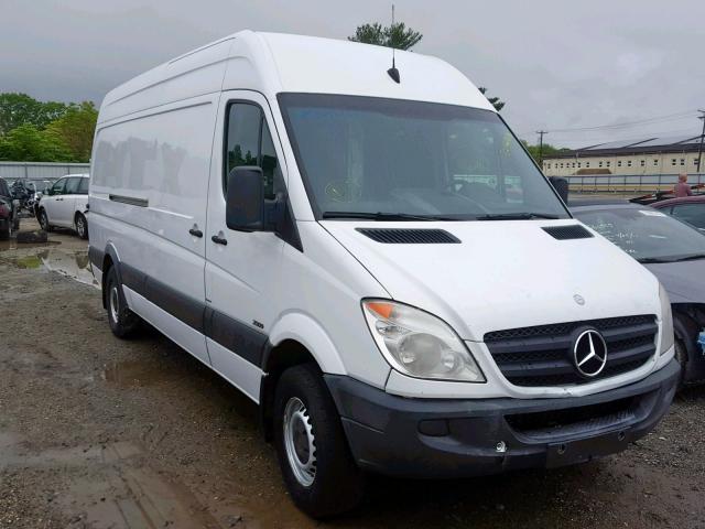 WD3PE8CB2B5594523 - 2011 MERCEDES-BENZ SPRINTER 2 WHITE photo 1