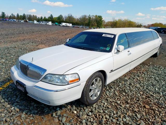 2L1FL8JW2AX601445 - 2010 LINCOLN TOWN CAR EXECUTIVE  photo 2