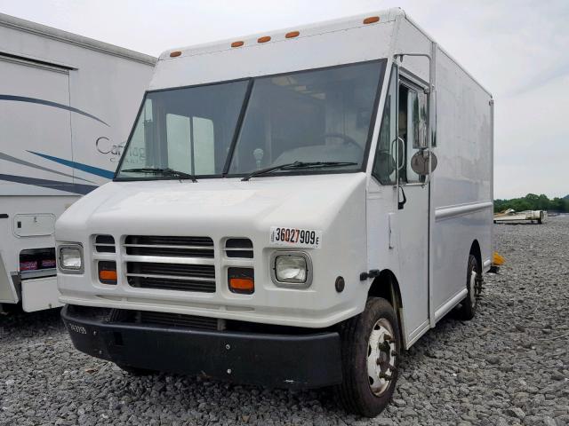 4UZAANCP75CU90882 - 2005 FREIGHTLINER CHASSIS M WHITE photo 2