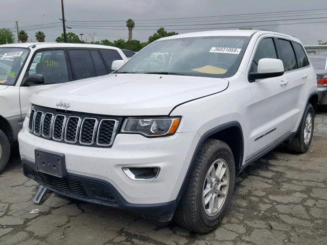 1C4RJEAG2JC132366 - 2018 JEEP GRAND CHER WHITE photo 2